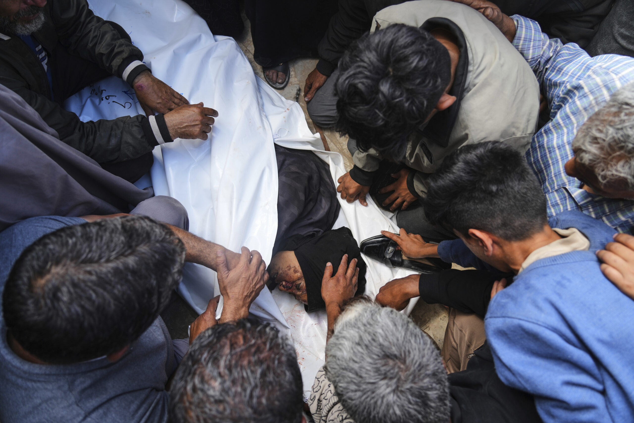 Israel kills the hungry in Gaza